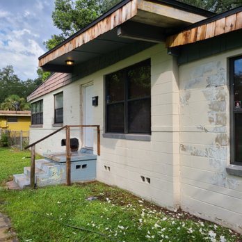 4 Season Carpentry - Befor - Flooring Near Me
