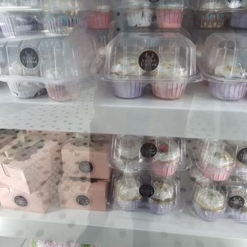 Sugar Llamas - Freezer full of ice cream based treats! - Coffee & Tea Near Me - Shelton, Connecticut Sugar Llamas - Freezer full of ice cream based treats! - Coffee & Tea Near Me - Shelton, Connecticut
