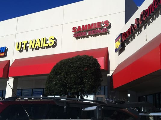 Sammie's Shoe Repair by null