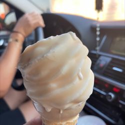 Dari-Ripple - Coconut dipped vanilla cone