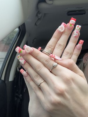 LV Nails & Spa