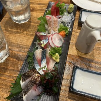 Kiraku - sashimi sampler - Tapas/Small Plates Near Me - Berkeley, California Kiraku - sashimi sampler - Tapas/Small Plates Near Me - Berkeley, California