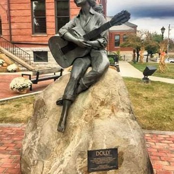 Sevier County of - Our beloved Dolly Pardon, at the County Court house. Her papa was so proud he'd come clean her statue. - Sevierville, Tennessee Sevier County of - Our beloved Dolly Pardon, at the County Court house. Her papa was so proud he'd come clean her statue. - Sevierville, Tennessee