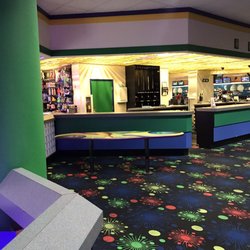 Bowlero Manteca