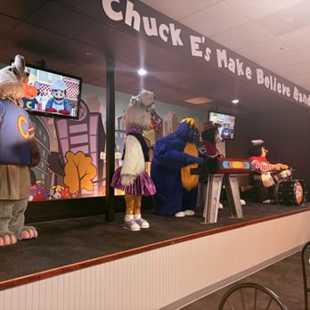 Chuck E. Cheese - Chuck E's Make Believe Band - Pizza Near Me - Springfield, Illinois Chuck E. Cheese - Chuck E's Make Believe Band - Pizza Near Me - Springfield, Illinois