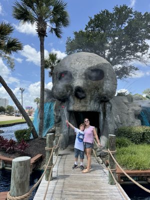 Captain Hook's Adventure Golf by null