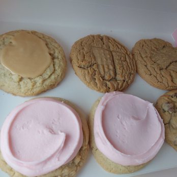 Crumbl - Amherst - Yummy - Bakeries Near Me - Amherst, New York Crumbl - Amherst - Yummy - Bakeries Near Me - Amherst, New York