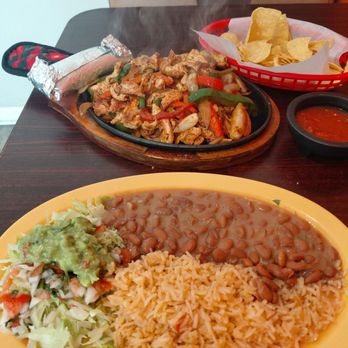 Las Americas - Chicken fajitas - Mexican Near Me - Bedford Heights, Ohio