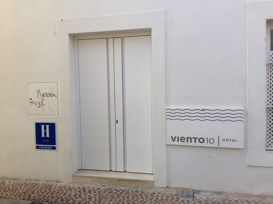 Hotel Viento10 by null