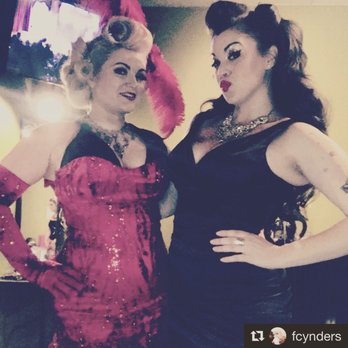 Wasabassco Burlesque - Selfies before the big show with Flame Cynders! - Adult Entertainment Near Me - Nashville, Tennessee