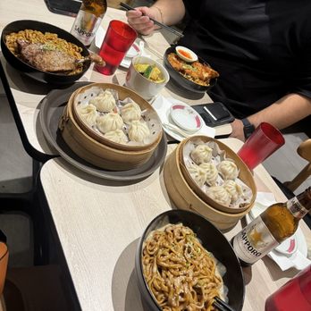 Fuchun Xiaolong - Dumplings Near Me - Montreal, Quebec