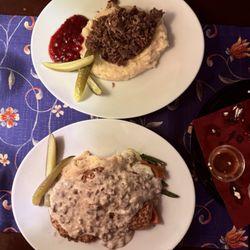 Cella - Shaved reindeer on mashed potatoes with lingonberry sauce. Hunter's schnitzel with mushroom gray on mashed potatoes.