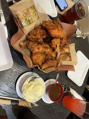 Geneva's Famous Chicken and Cornbread Co. by null