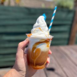 Hula Girls Shave Ice - Butterbeer Float
