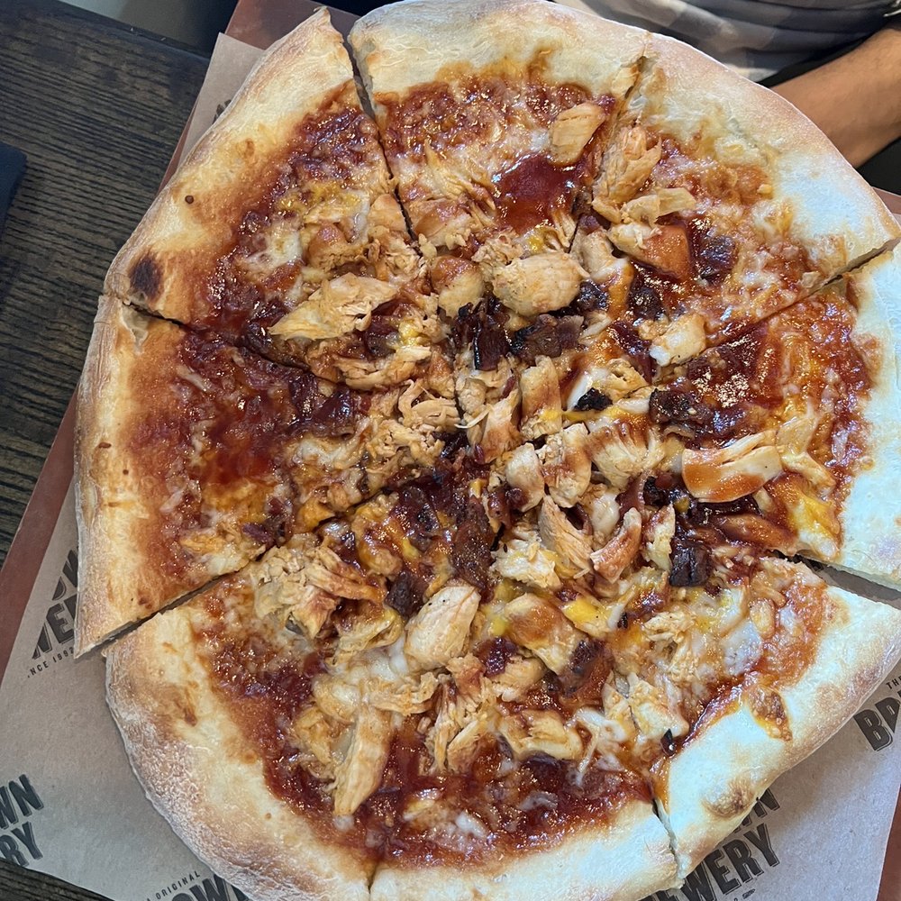 Bricktown Brewery - BBQ chicken pizza - Breweries Near Me - Springfield, Missouri Bricktown Brewery - BBQ chicken pizza - Breweries Near Me - Springfield, Missouri