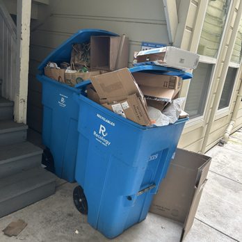 2B Living - Over packed recycling bin - Property Management Near Me - San Carlos, California 2B Living - Over packed recycling bin - Property Management Near Me - San Carlos, California