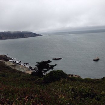 Batteries to Bluffs Trail - Stunning view of the bluffs at the Batteries to Bluffs Trail in San Francisco. - Hiking Near Me - San Francisco, California