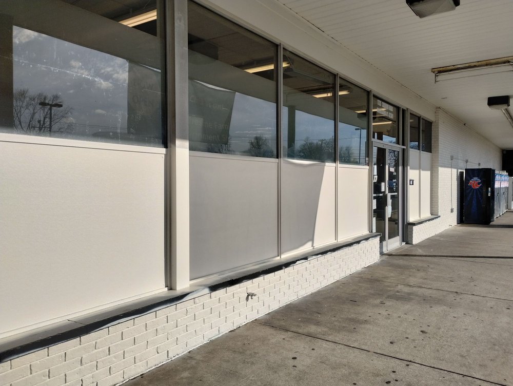 THE CLOTHESLINE CONSIGNMENT SHOP Updated September 2024 1737 Scherm