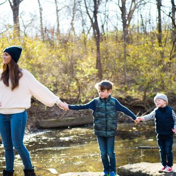 Ernie Miller Nature Center - Family photo at Ernie Miller Nature Center - Hiking Near Me - Olathe, Kansas