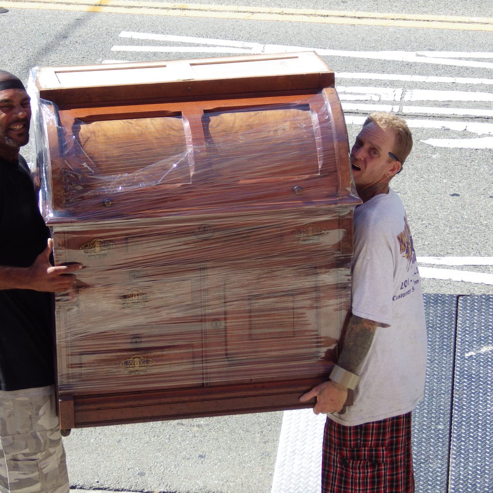 Moovers - Two of the hardest working movers in the business! - Movers Near Me - Cupertino, California Moovers - Two of the hardest working movers in the business! - Movers Near Me - Cupertino, California