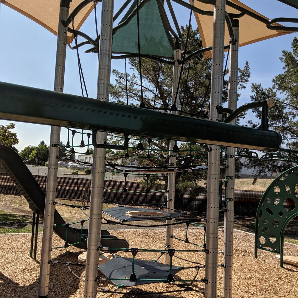 Francesca Terrace Park - Parks Near Me - Benicia, California