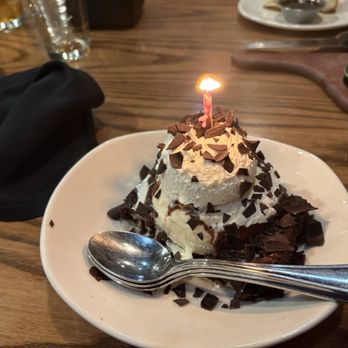 Outback Steakhouse - Thunder from down under brownie birthday dessert - Steakhouses Near Me - Lakewood, California
