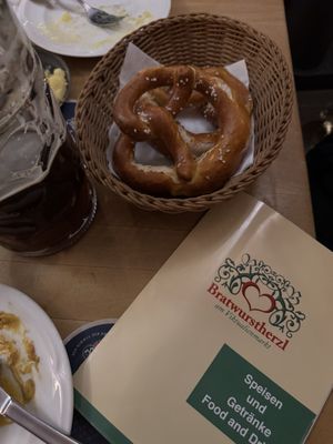 Bratwurstherzl by null