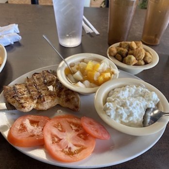 Woodbridge Restaurant - American Near Me - Oklahoma City, Oklahoma