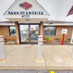 Bank of America Financial Center - Storefront