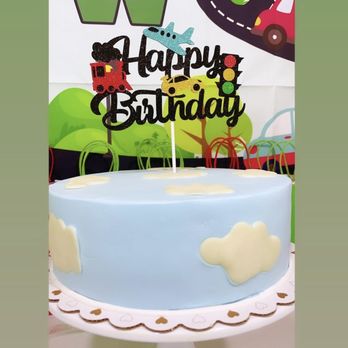 Junction Cake Box - Clouds (topper not included) - Custom Cakes Near Me - Elmhurst, New York