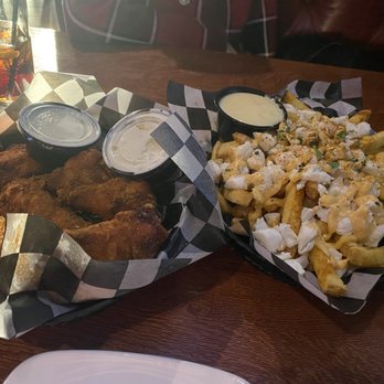 Dooney's Pub - Voorhees - Crabby ray dry rub wings - Sports Bars Near Me - Voorhees Township, New Jersey Dooney's Pub - Voorhees - Crabby ray dry rub wings - Sports Bars Near Me - Voorhees Township, New Jersey