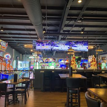 Pinheads - Bar - Bowling Near Me - Brownsburg, Indiana