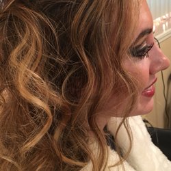 Artiste’Organic Salon & Spa - Loose Curls on Organic bleach Highlights and Organic Evening Dramatic Makeup