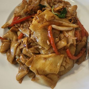 JP Thai Kitchen - Drunken Noodles - Thai Near Me - Sacramento, California