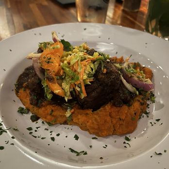 Lisa G's - Jerk short rib - American Near Me - Lake Placid, New York