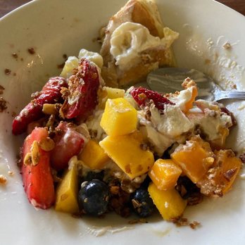 Slappy Cakes - Granola Bowl - Breakfast & Brunch Near Me - Lahaina, Hawaii Slappy Cakes - Granola Bowl - Breakfast & Brunch Near Me - Lahaina, Hawaii