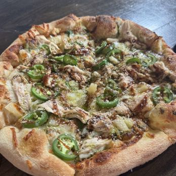 Odell Brewing Sloan's Lake - Island Heat pizza - Beer Gardens Near Me - Denver, Colorado