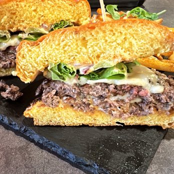 Beef N' Buns - B&B Classic - Burgers Near Me - Orlando, Florida Beef N' Buns - B&B Classic - Burgers Near Me - Orlando, Florida