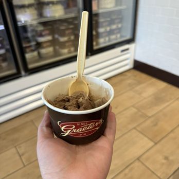 Graeter's Ice Cream - Scoop of chocolate ice cream - Ice Cream & Frozen Yogurt Near Me - Carmel, Indiana