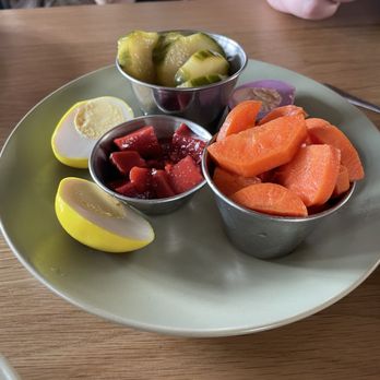 Pomona Cider - Pickle Tray - Cideries Near Me - Milwaukee, Wisconsin Pomona Cider - Pickle Tray - Cideries Near Me - Milwaukee, Wisconsin
