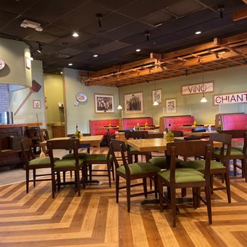 Carrabba's Italian Grill - Carabbas interior dining area. - Italian Near Me - Pompano Beach, Florida