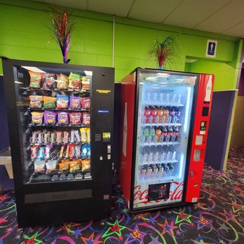 United Skates Clovis - United Skates - vending machines - Skating Rinks Near Me - Clovis, California