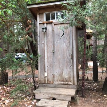 Treehouse Ziplines - Potty stop! - Ziplining Near Me - Cave Junction, Oregon