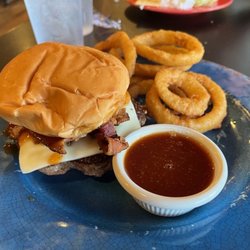 The Eatin' Table - Western Burger