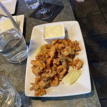 Elements Tapas - GREAT calamari and lemon dipping sauce - Lounges Near Me - Medford, Oregon