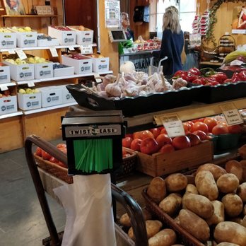 Davison Orchards - In the shop - Fruits & Veggies Near Me - Vernon, British Columbia Davison Orchards - In the shop - Fruits & Veggies Near Me - Vernon, British Columbia