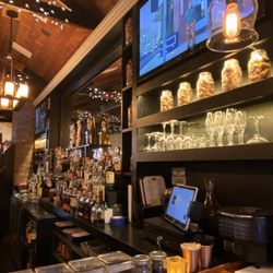 Rockfish - Upstairs full beautiful bar
