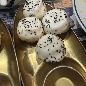 Auntie Qiu Kitchen - Pan Fried Pork Buns - Dim Sum Near Me - Alhambra, California