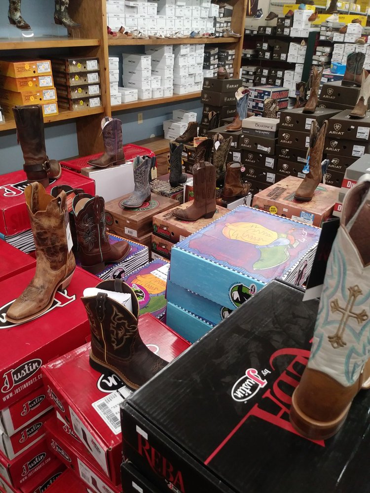 STAGECOACH WEST 15 Photos 393 Main Rd, Irving, New York Horse