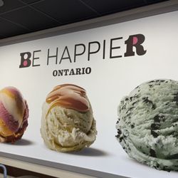 Baskin-Robbins - Birthday scoop for My Momma Bday